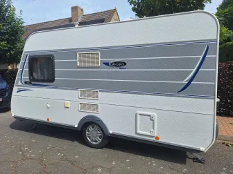 Caravelair 416 in zeer goede staat. Zien is kopen