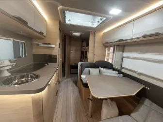 Knaus Sudwind 580QS van 2022 en stapelbed voor 3