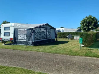 Caravan met of zonder vaste staanplaats - Snel beschikbaar
