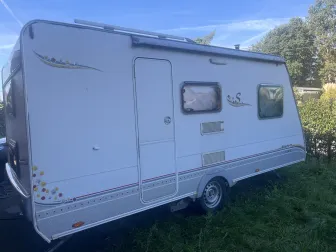 Sterckeman Starlett 470 PE – 2009 – Mover & 12V batterij – Zakluifel Met zijwanden