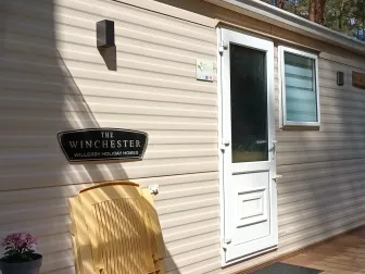 Stacaravan te koop in bosrijke omgeving