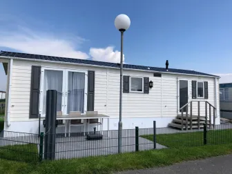 Charmante chalet met tuinhuis in Wenduine