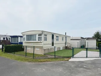 Goed onderhouden stacaravan - ONMIDDELLIJK BESCHIKBAAR!