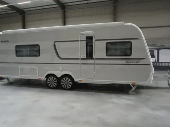 Prachtige caravan slechts 4 keer gebruikt