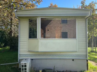 Stacaravan 10,7m x 3,1m